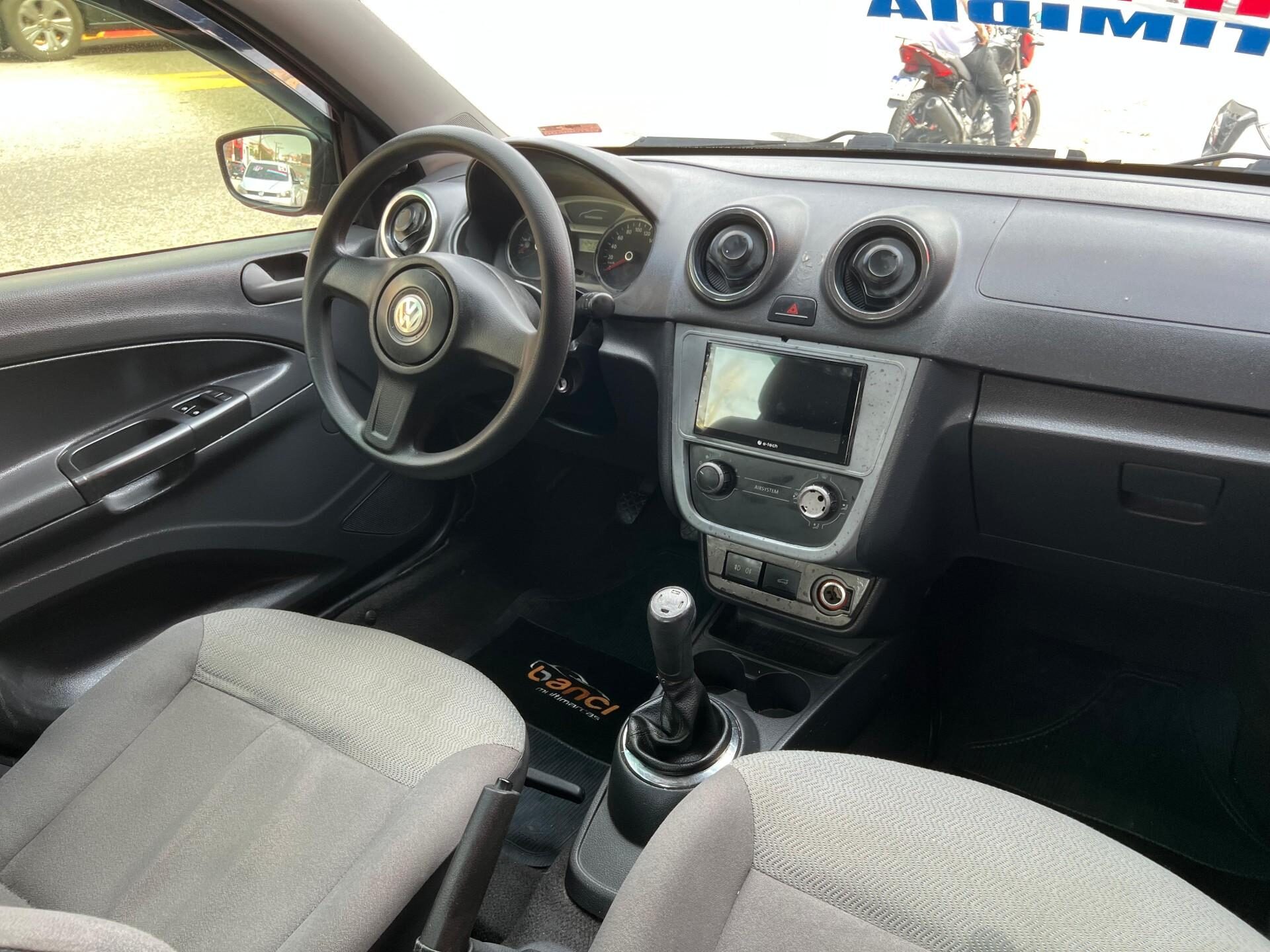 Volkswagen Voyage  1.0 2009